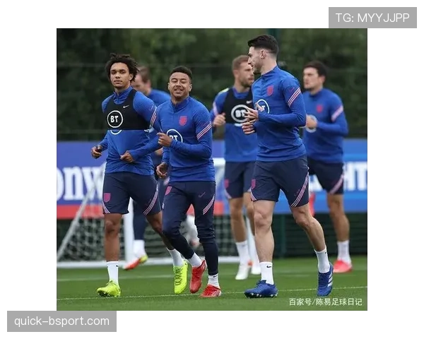 奥纳纳 vs 赖斯：英超全能后腰的不同模板